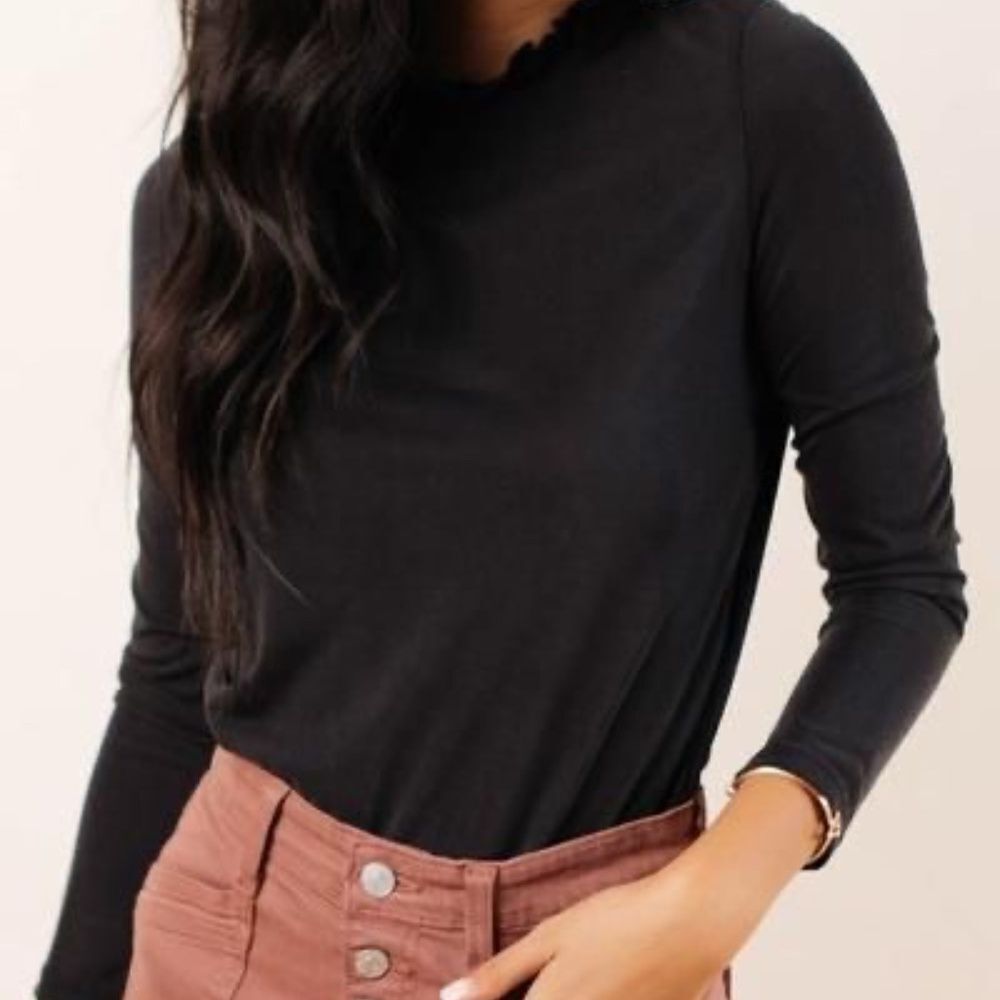 Bohme Jackie  Black Ruffle Neck Top‎ Sz XS
